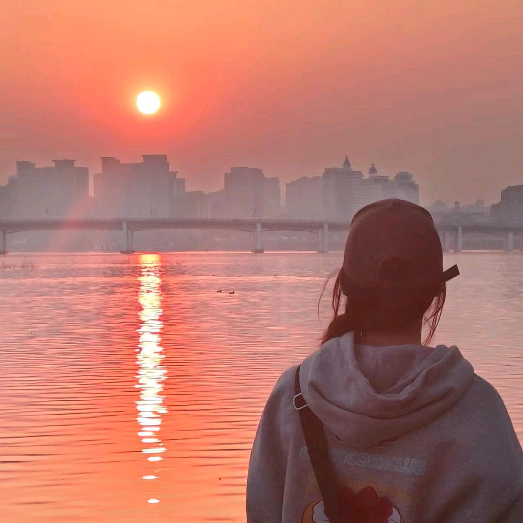 弹昙谈
