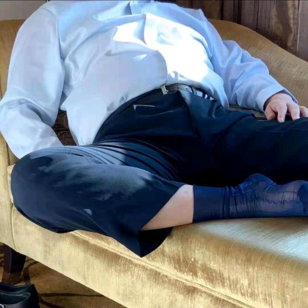 儒雅气质中年大叔