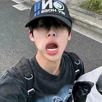 经常emo的小硕