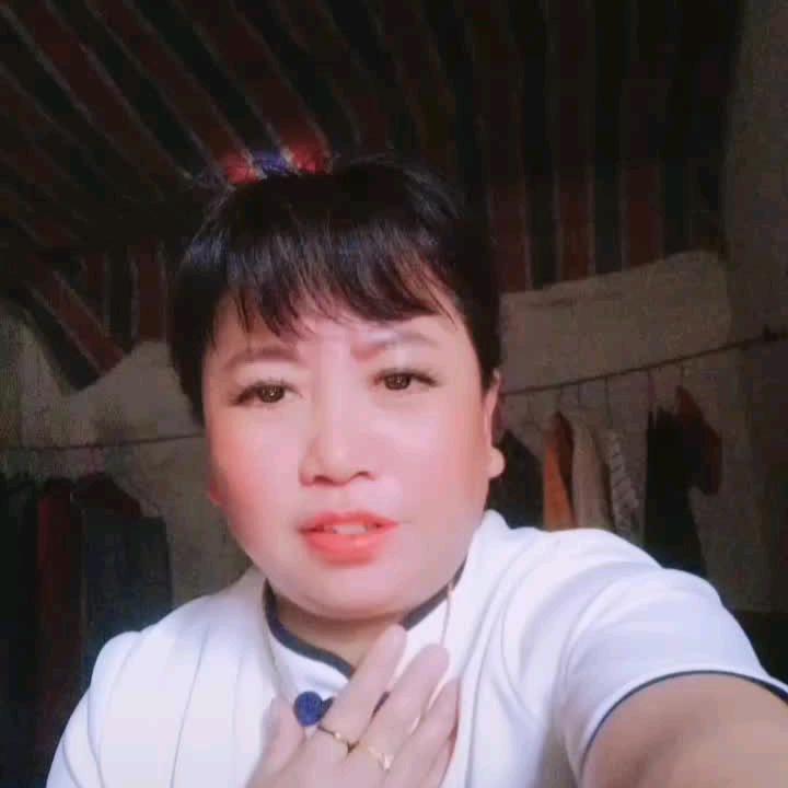 敏姐，爱唱，搞笑，