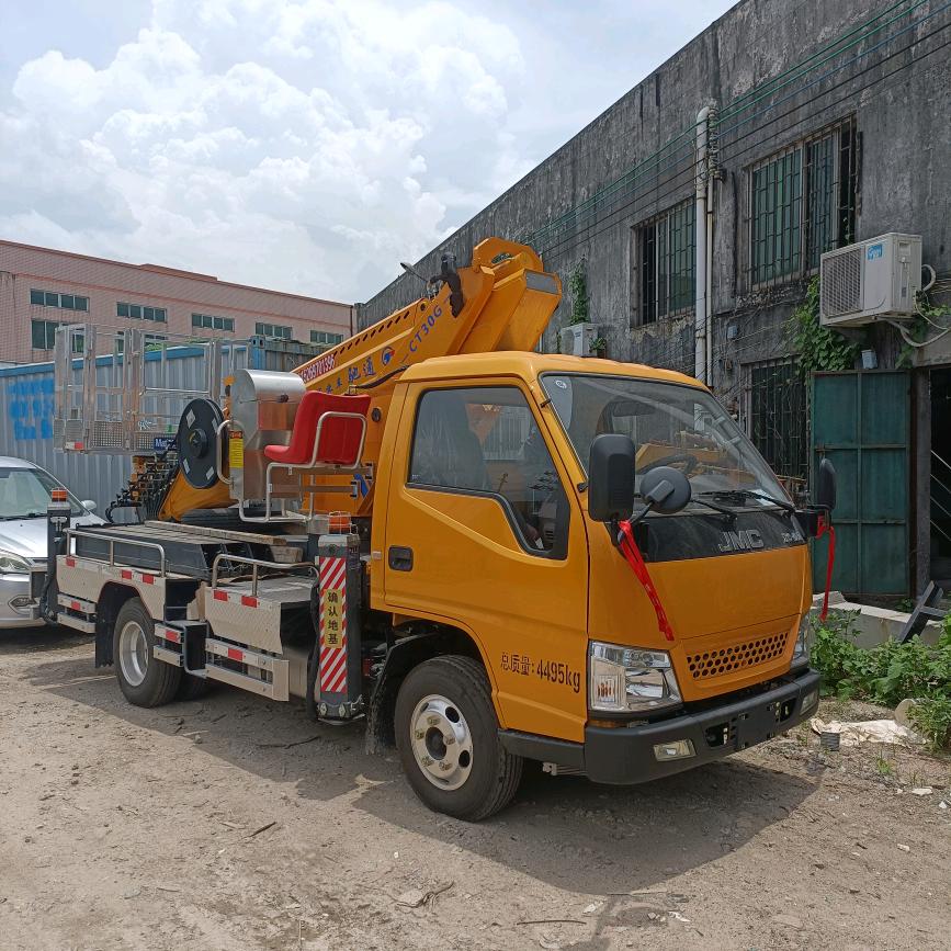 @附近高🈳作业车，叉车吊车出租