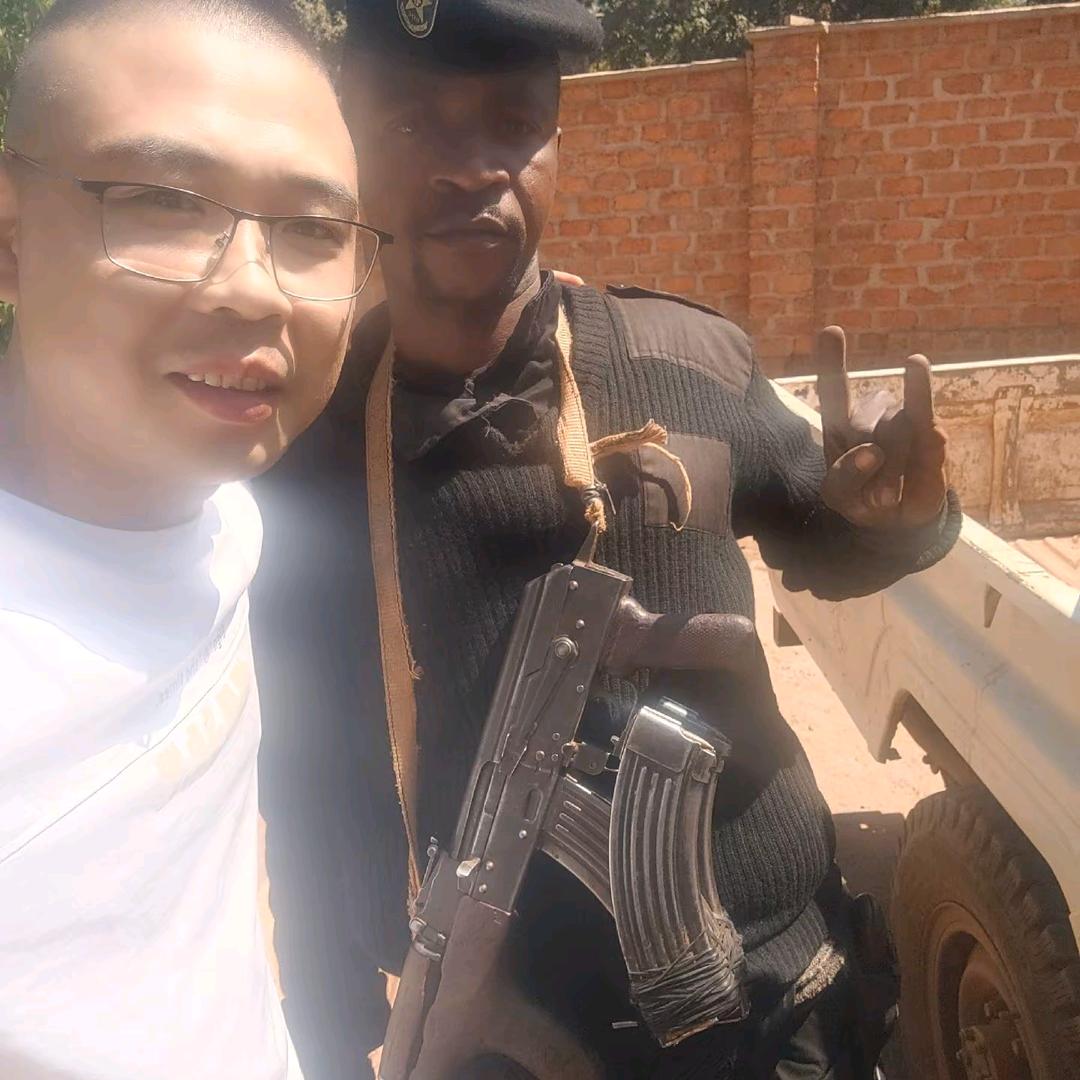 董徐妍璐，