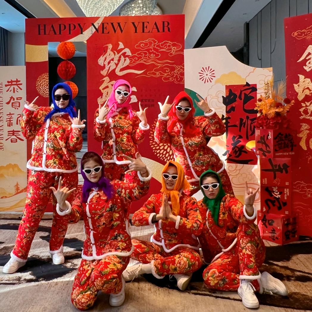 在齐舞团—朴快乐.（招舞蹈演员）