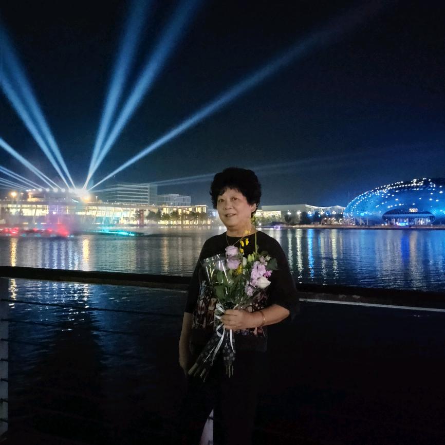 英姐（阳光一天）