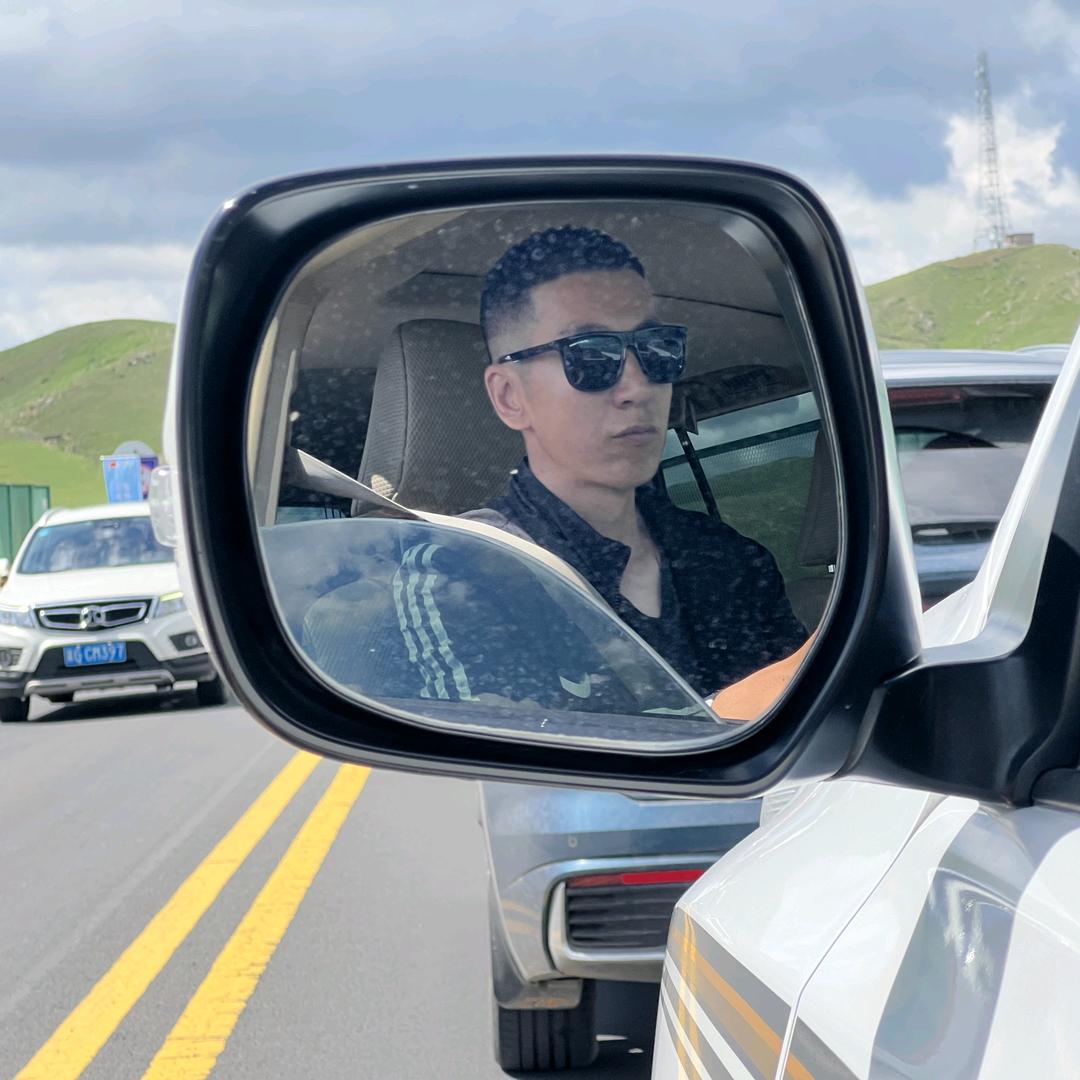 ᠪᠤᠷᠤ  ᠬᠦᠥ