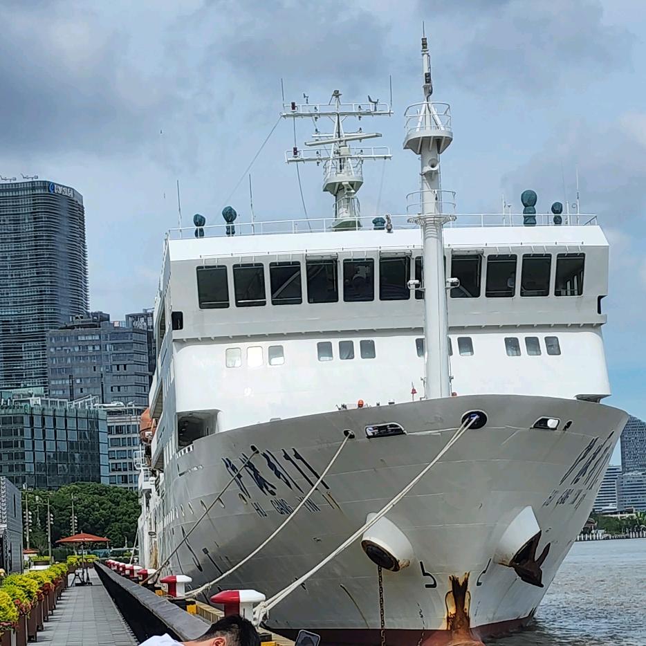 (*´◐∀◐`*)沉默寡言┐(´-｀)┌