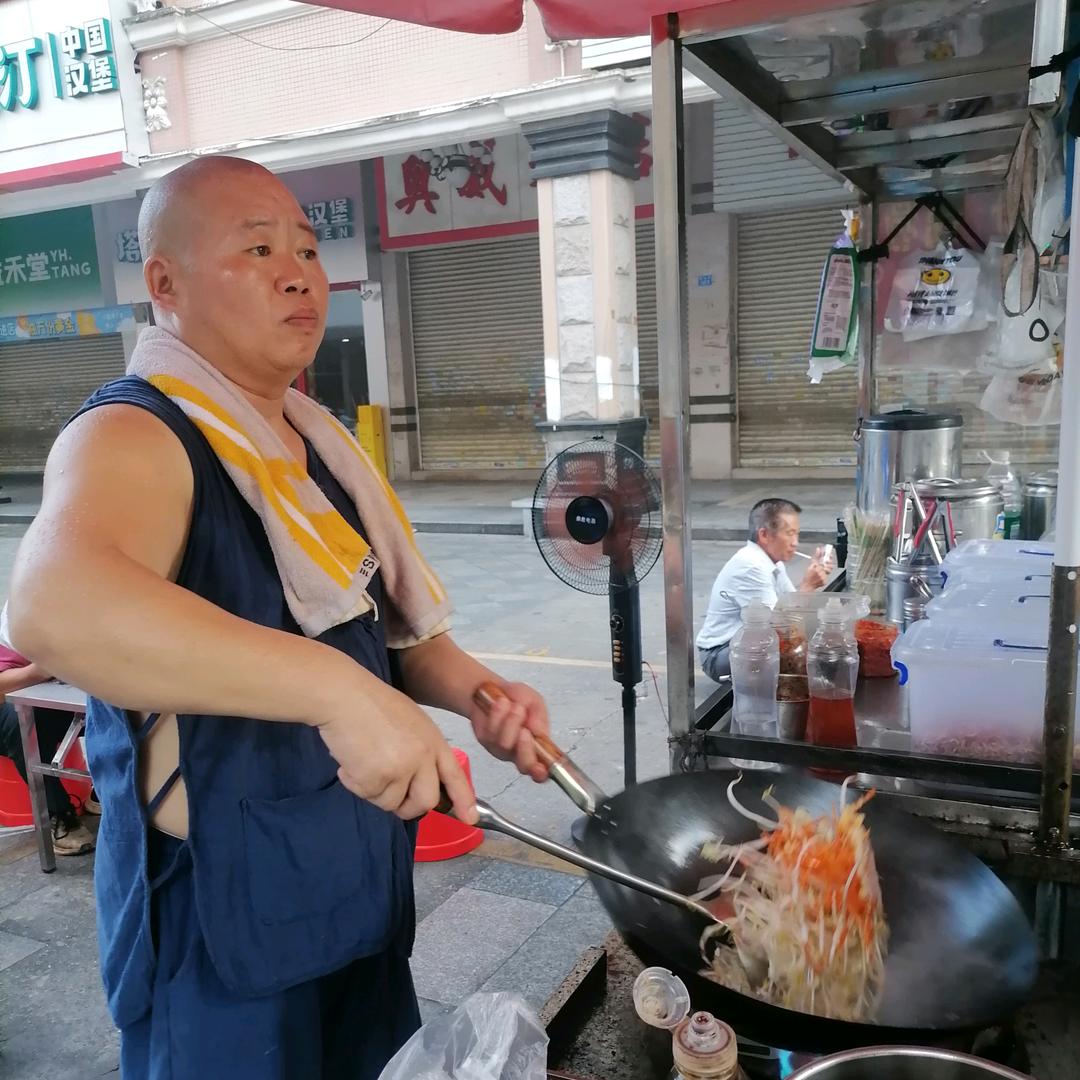 发哥炒粉炒饭