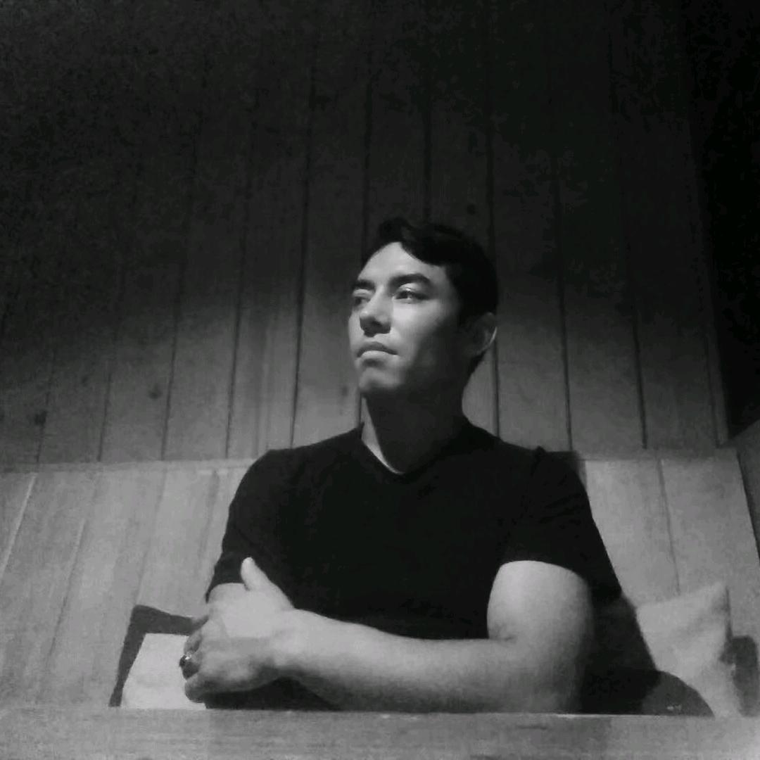 @艾少