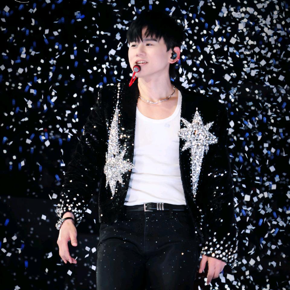 手可摘星辰⭐⭐⭐⭐⭐