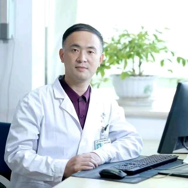 脊柱骨科孟赛克医生