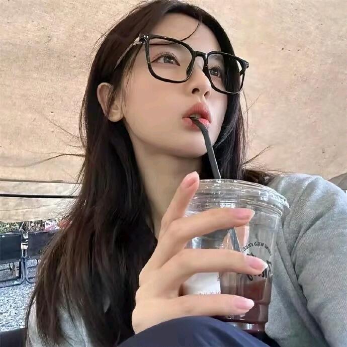 柒柒时尚穿搭