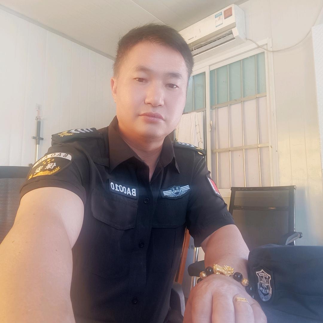 前面一走路一宽