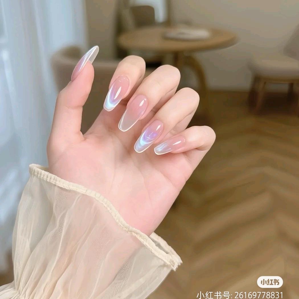 浅笑不语 😊