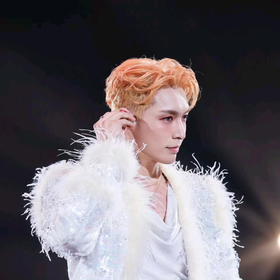 霖霖贝壳 （上过一次船。）