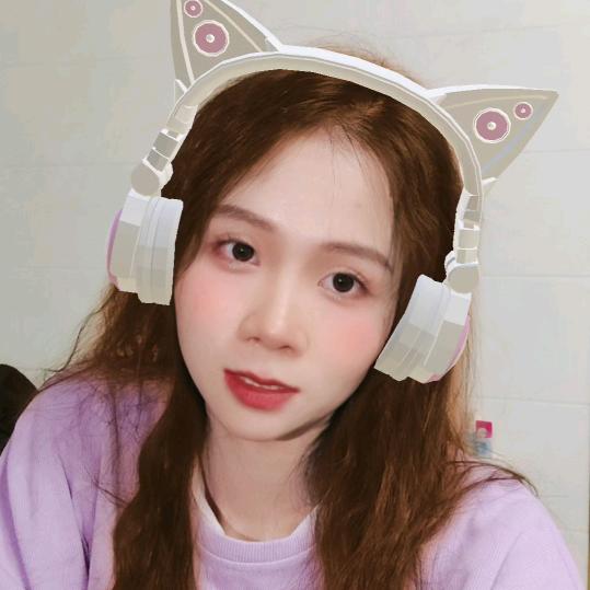 ＊没有睡醒的西西