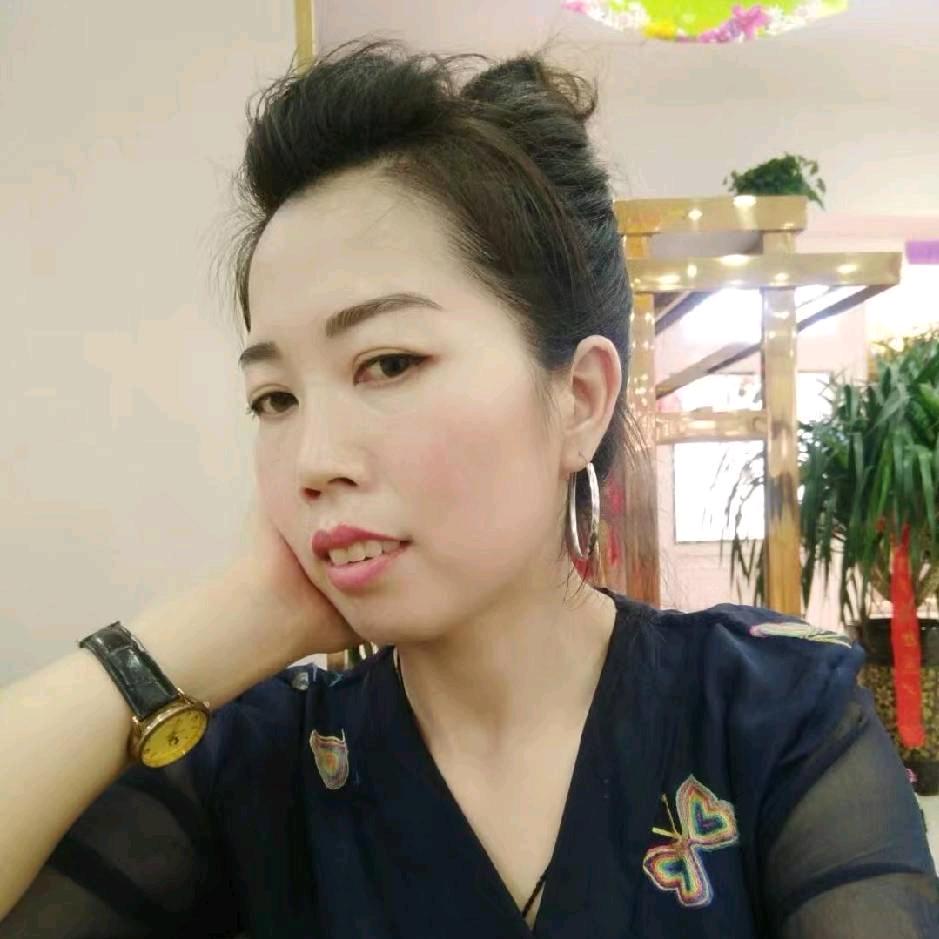 扎心哥千亿文化～荷香