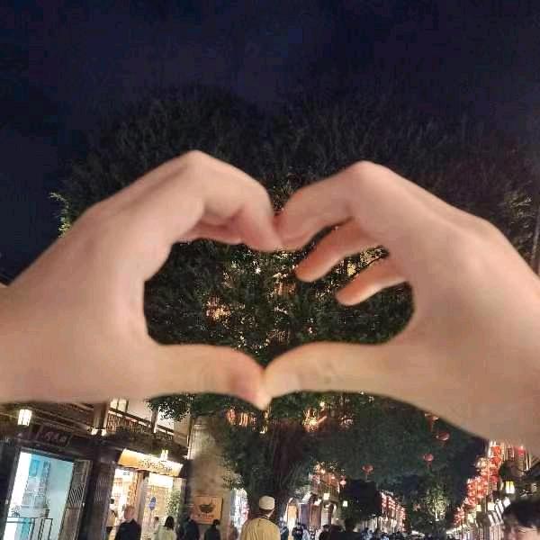 保温杯里泡奶茶