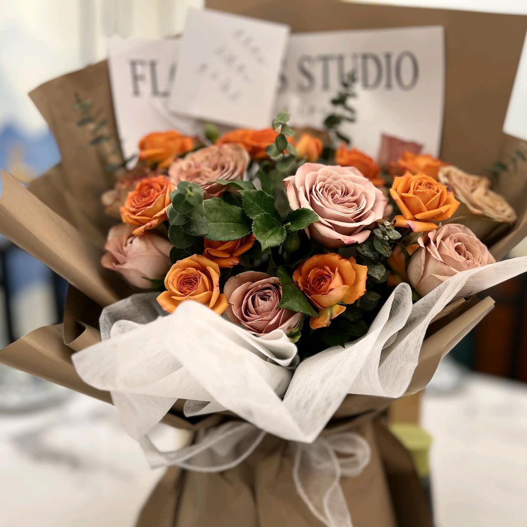 ღ᭄初见 ͜✿：ღ⁵²º