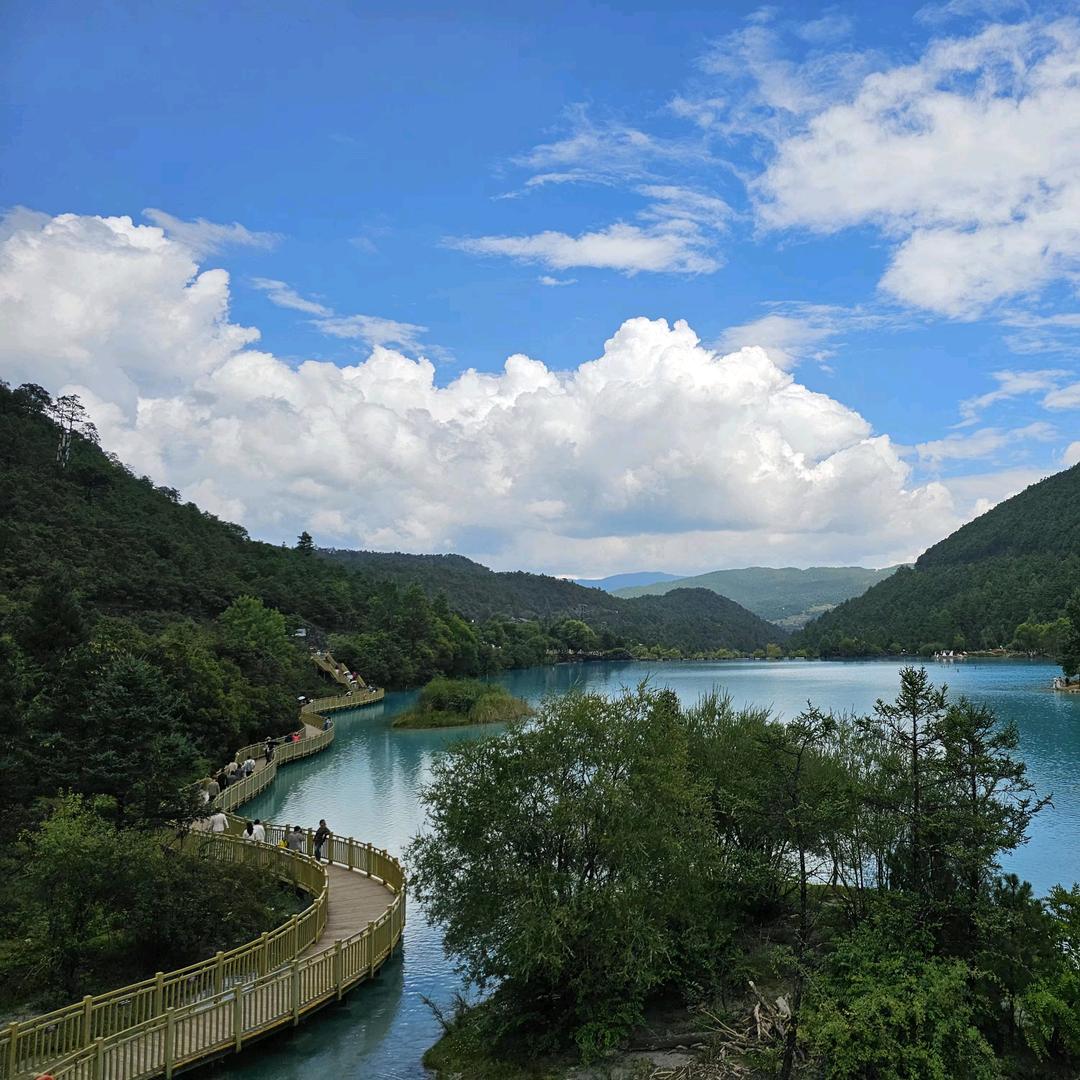 海 纳 百 川（湖北）