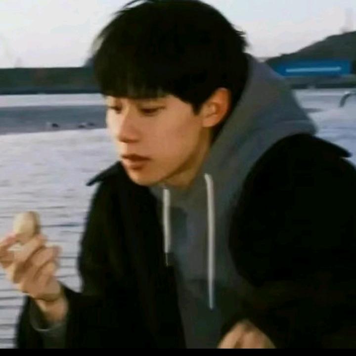 白予恒