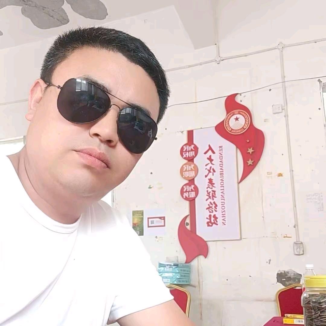 宣家沟村小二哥