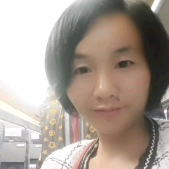 独山养猪人巧巧