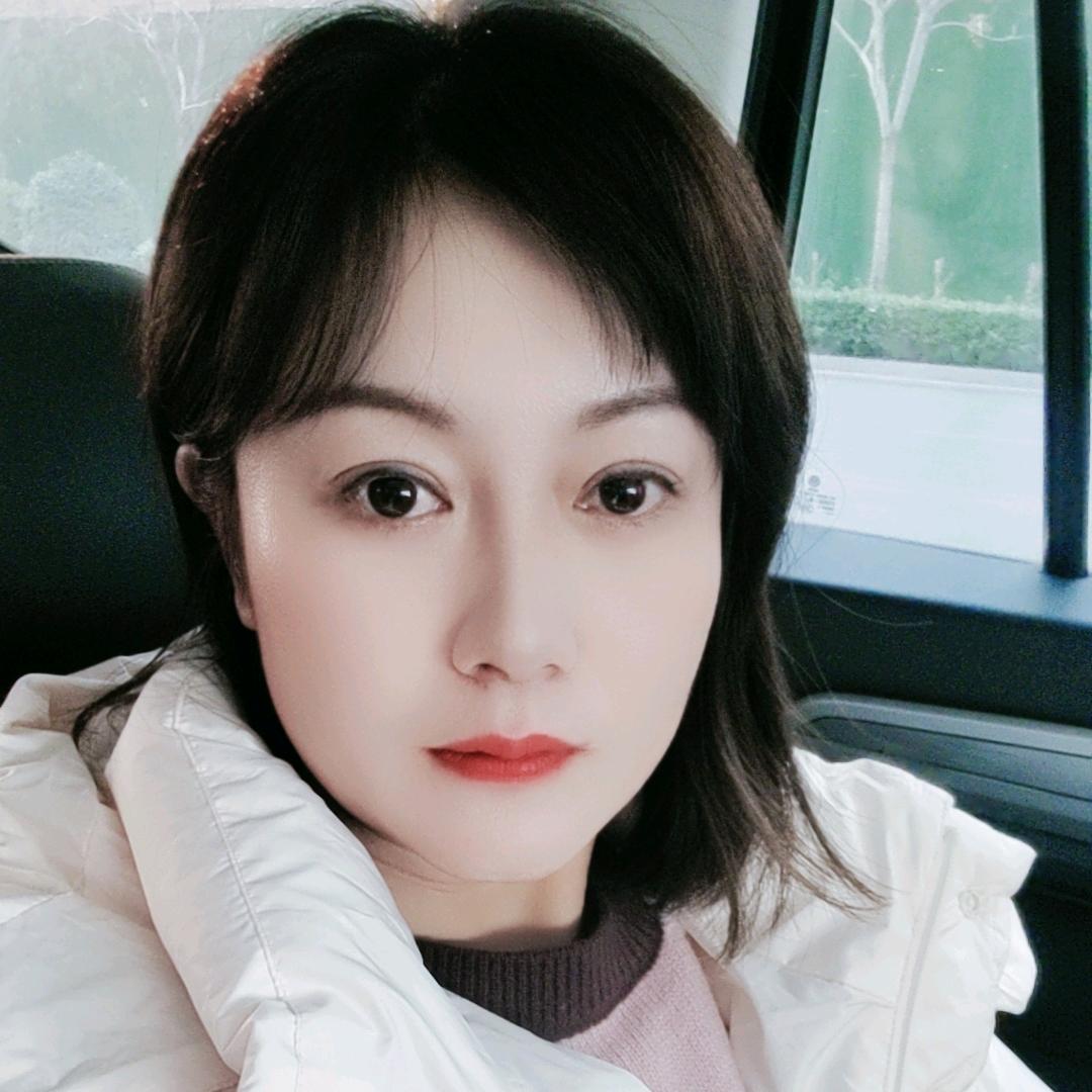商丘春秋旅行社掌柜徐娅