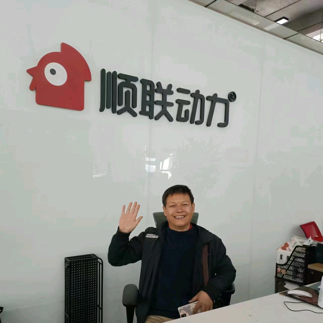 红烛传媒《周一，周五晚8点30开播》