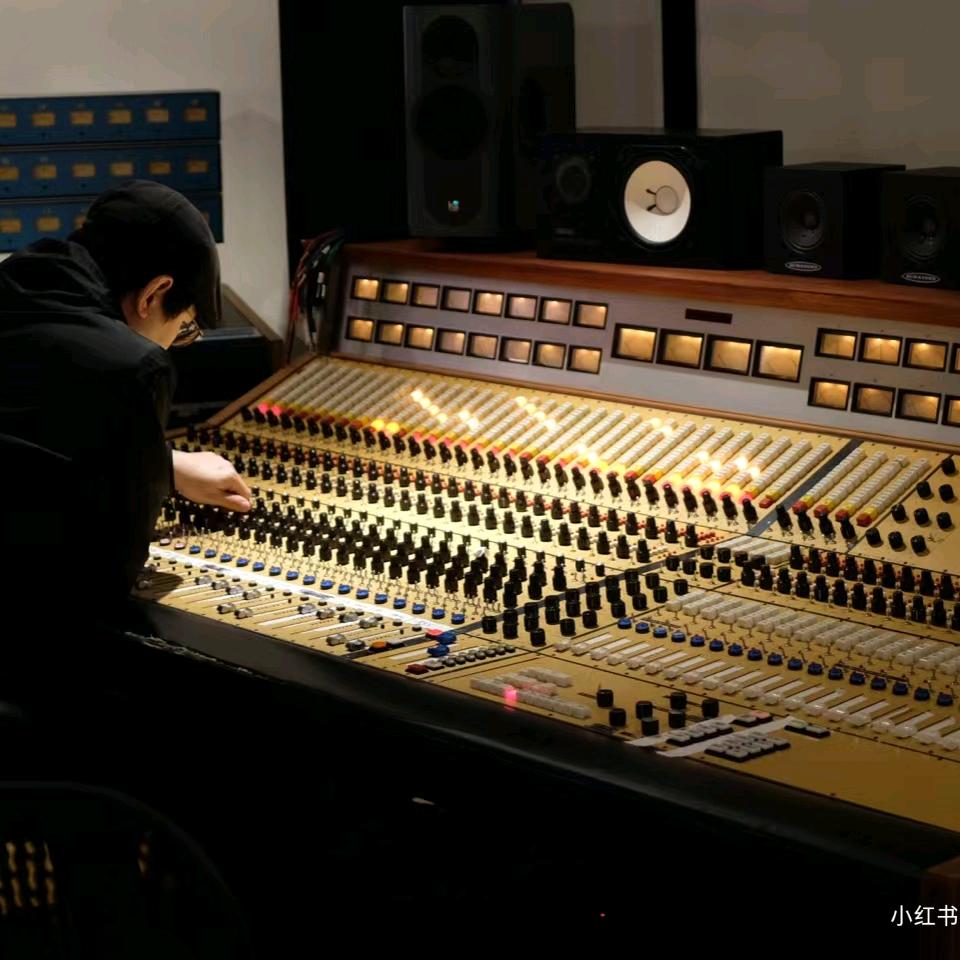 MDNG妙音音像专卖店