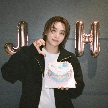 Jeonghan老婆💞😇💕