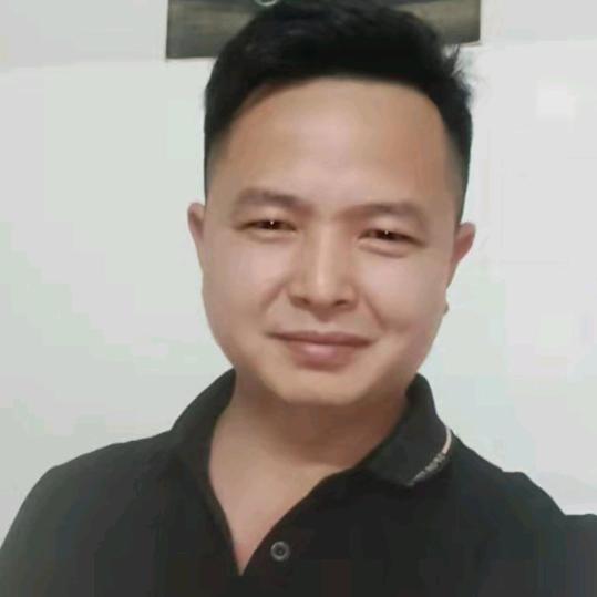 雄哥在深圳做餐饮（小火锅）