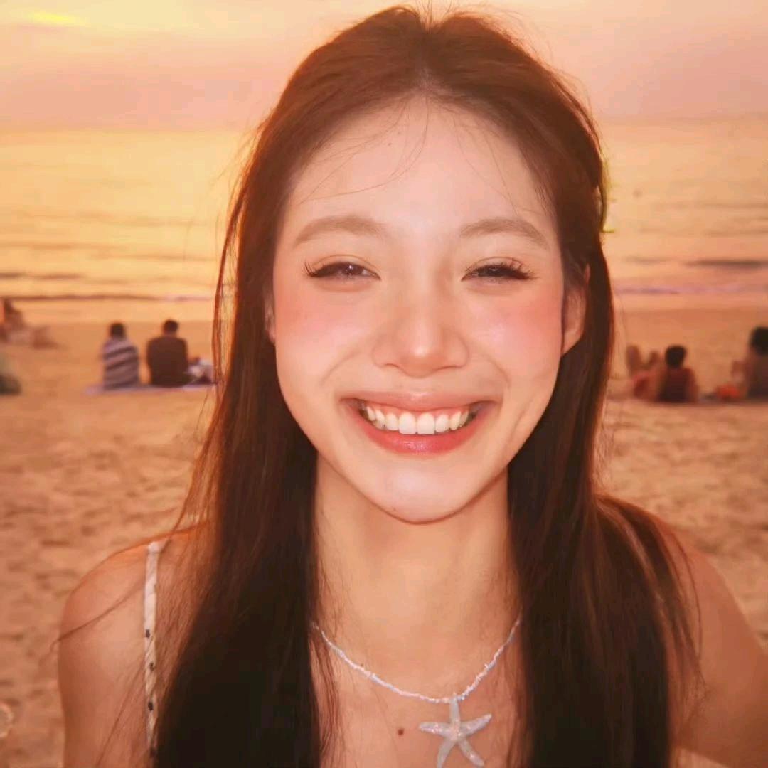 王不笑了