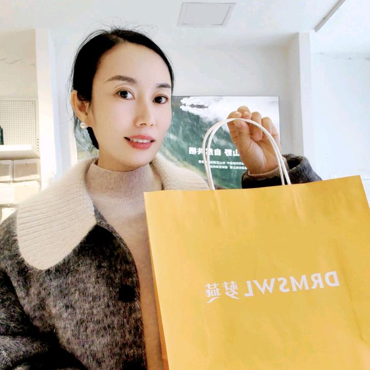 梦燕张玉店长