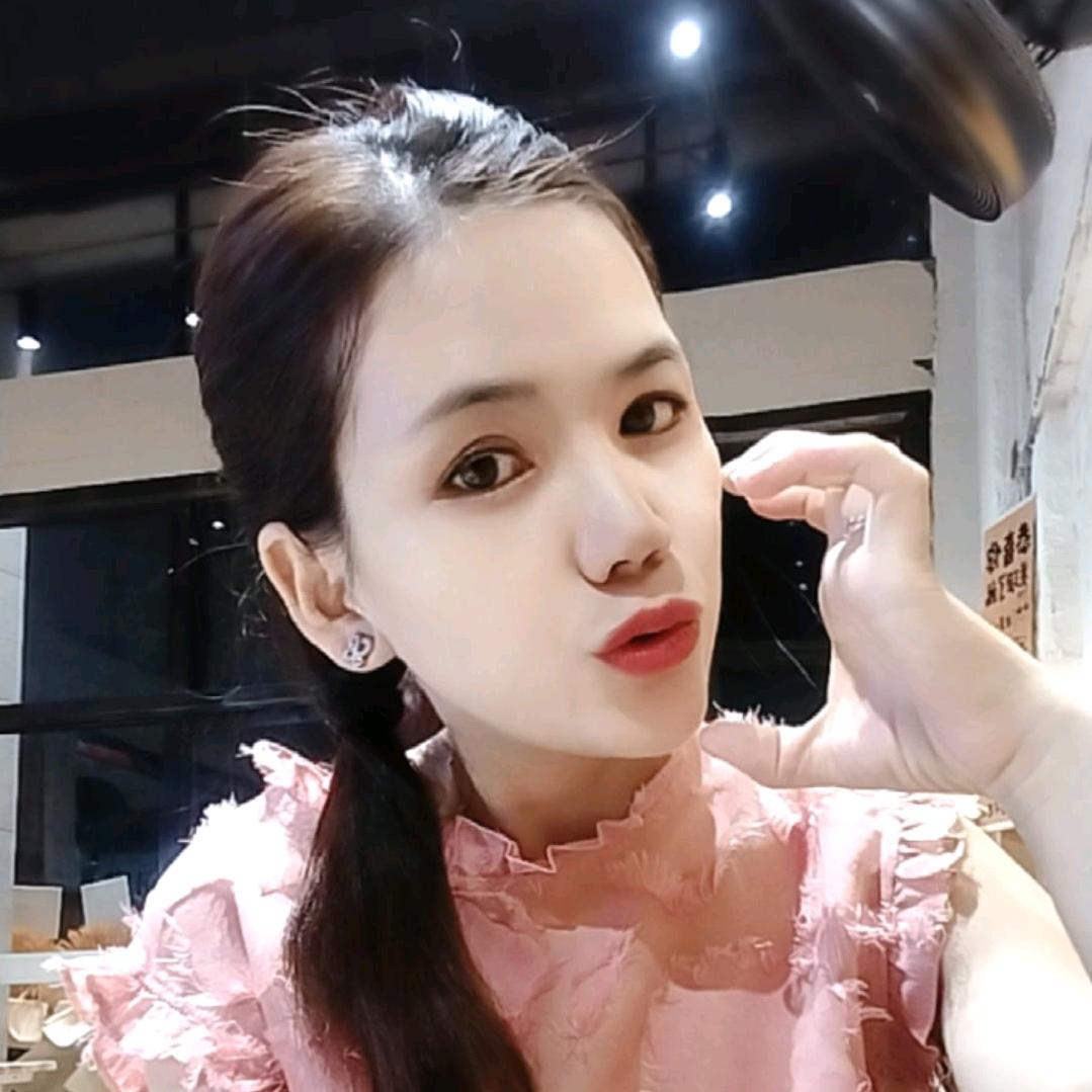 水头卖溢鸭汤的小女人