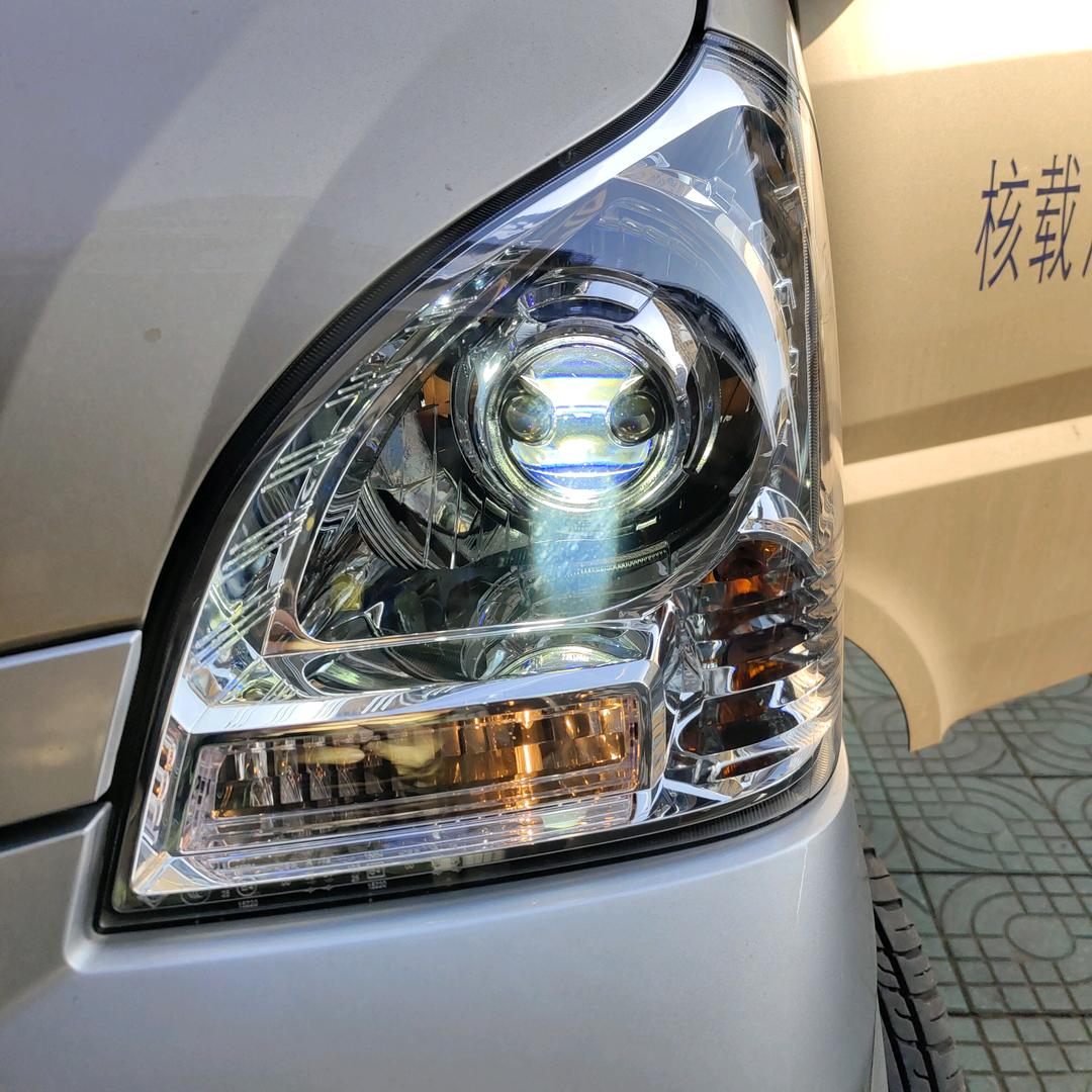 衢州小虎车灯用品