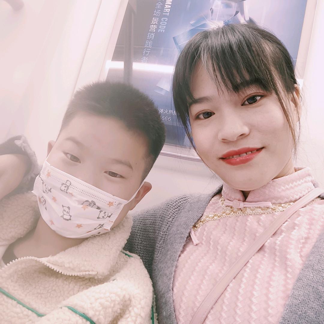 @浩宇妈妈卖辣条