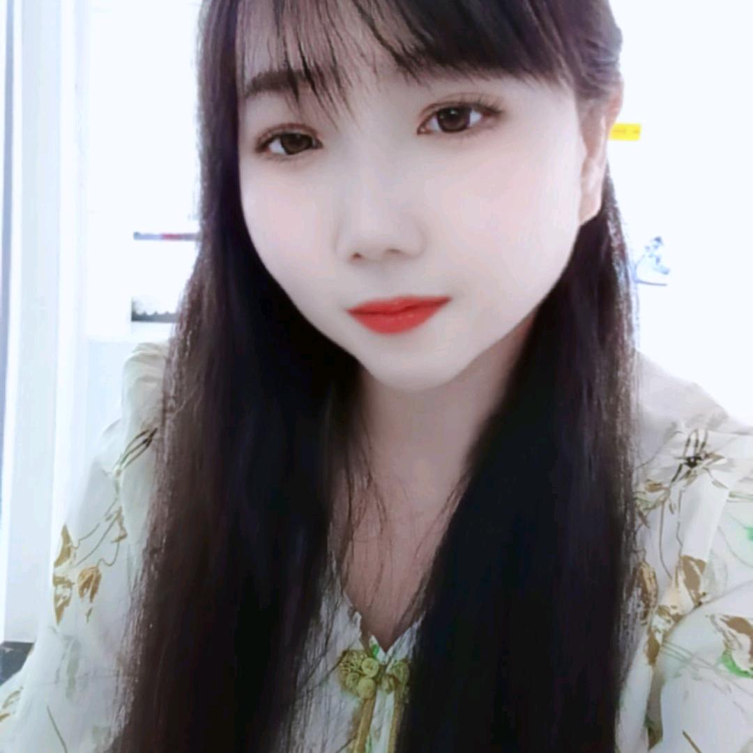 玲玲。