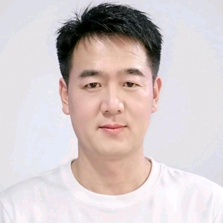 裴伴