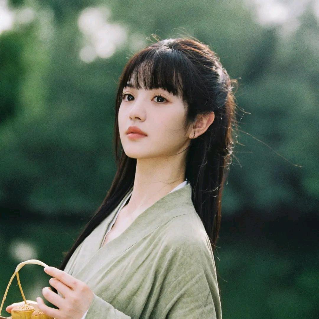 瓊