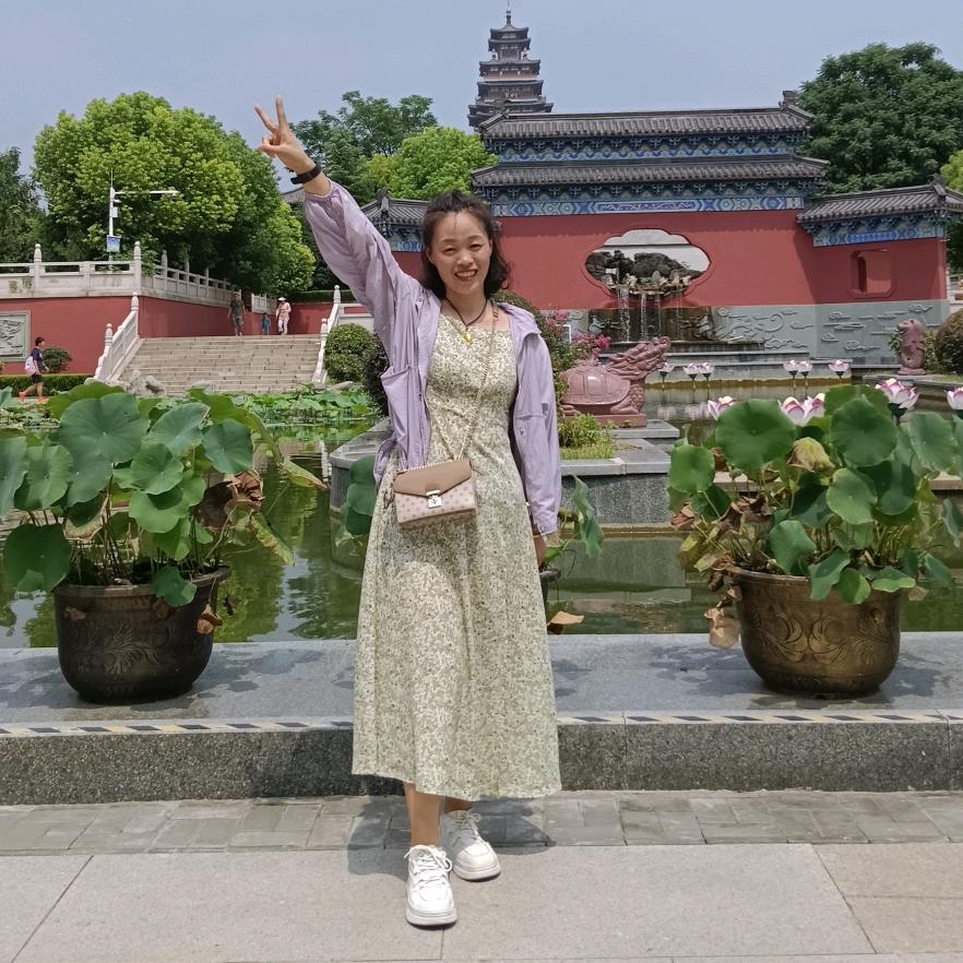 老王学跳舞