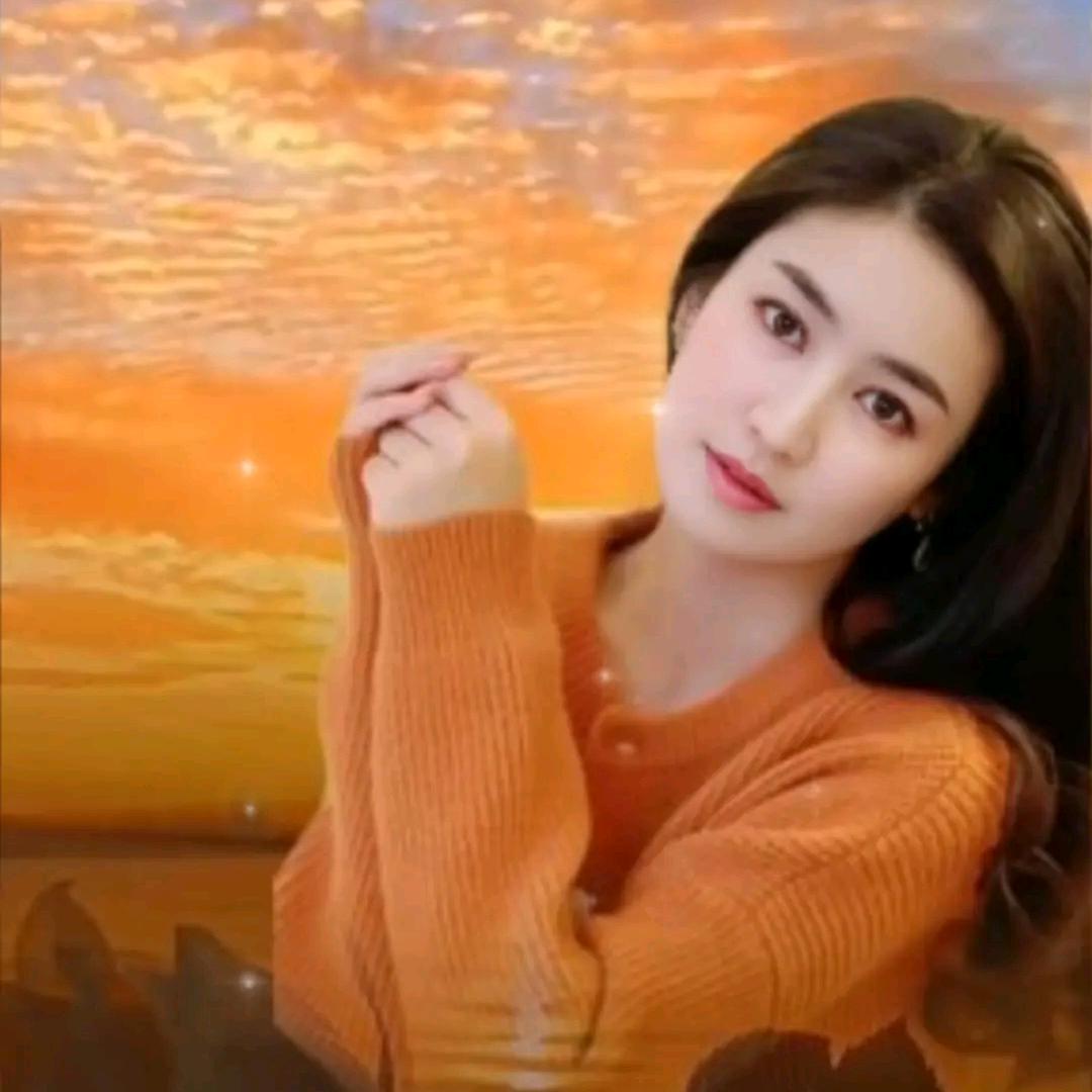 尼勒克县印象女装店长