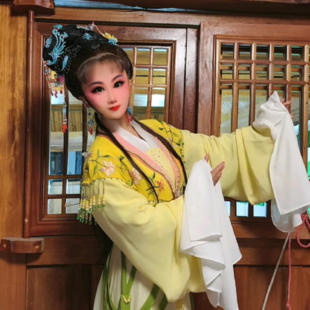 越剧依公主（喜欢戏曲的各位，欢迎来听戏）