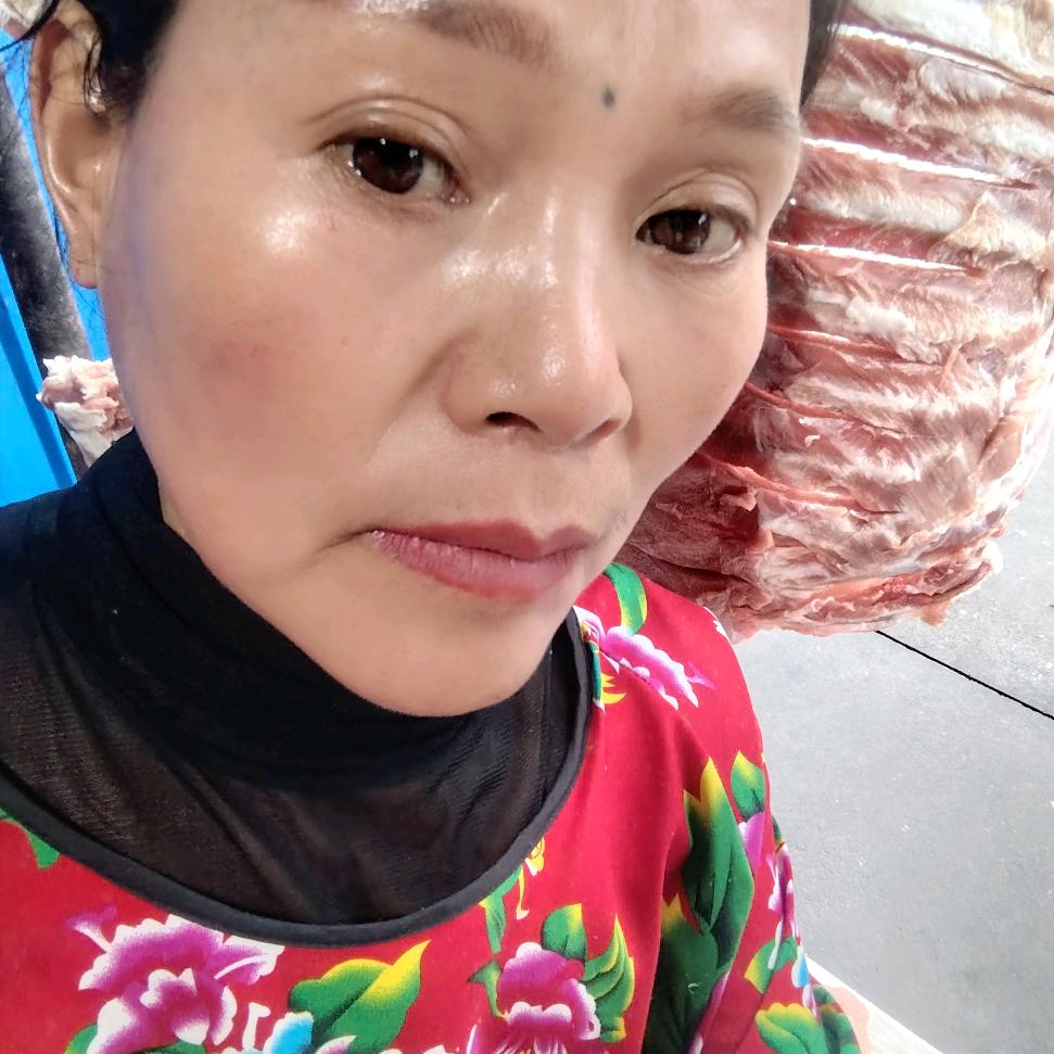 黑女孑