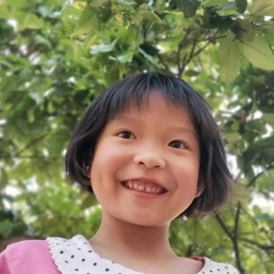 李    盼  兮