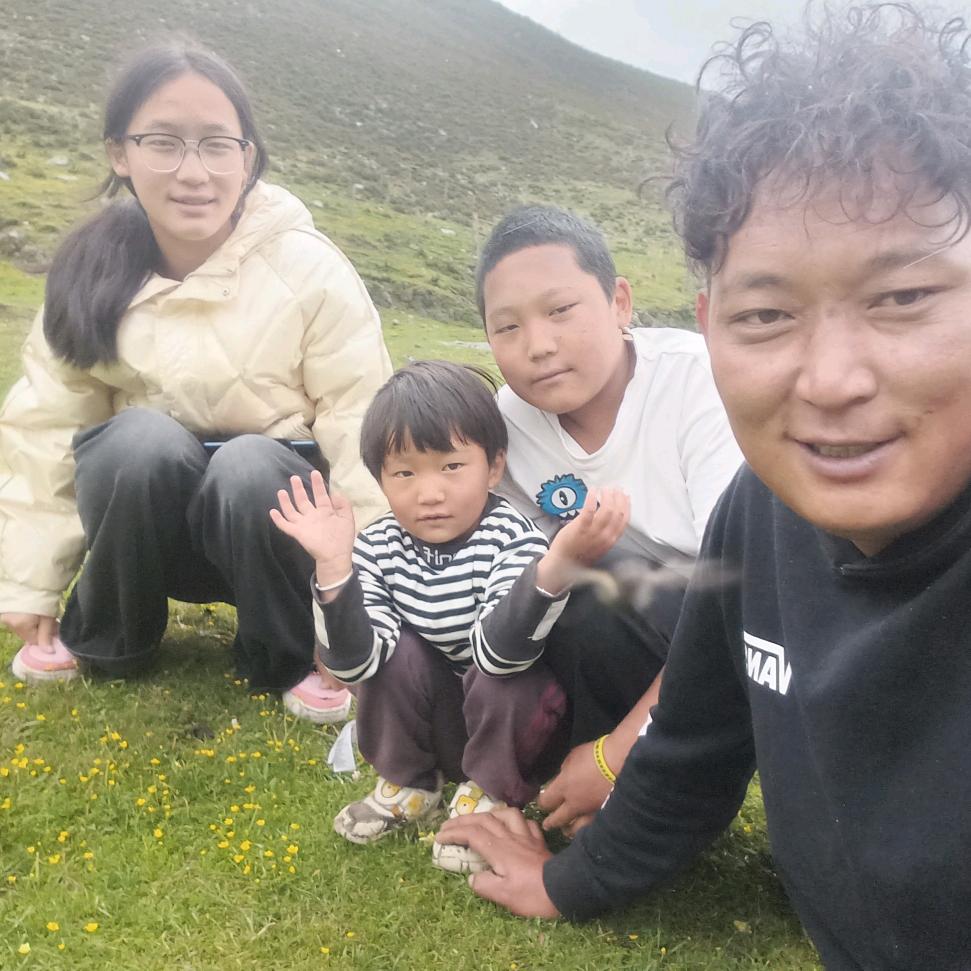 洛🐴绒🐴江🐴冉