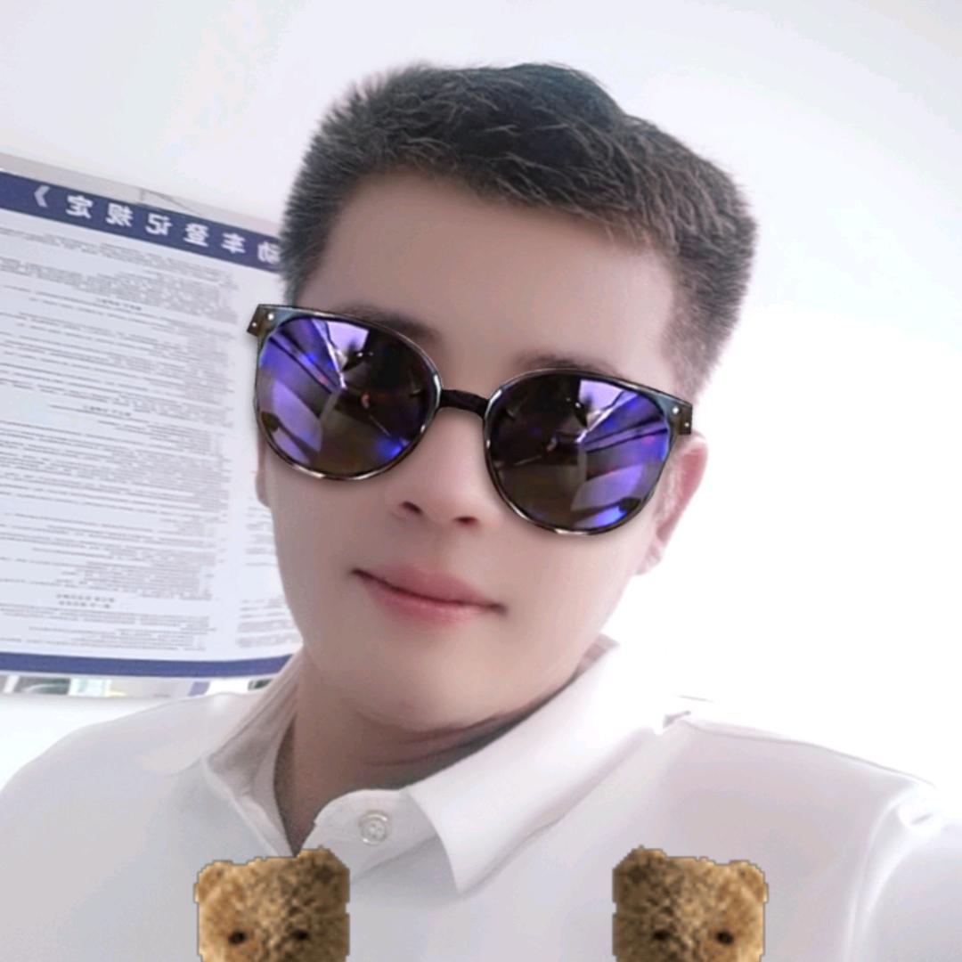 时尚新能源二手车