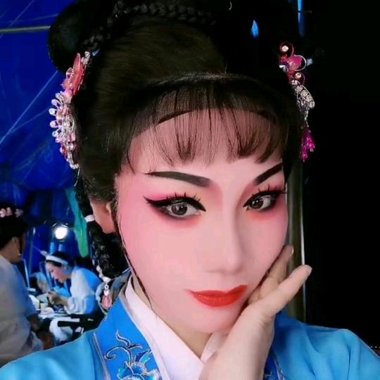 越剧丫头🧞‍♀️唯唯🧚🏾‍♀️