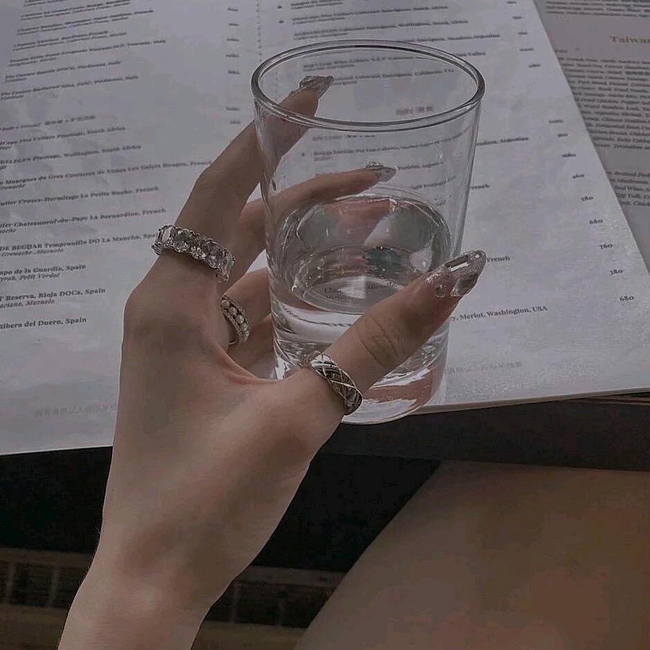 💞ঞᩚ᭄兜里半颗糖