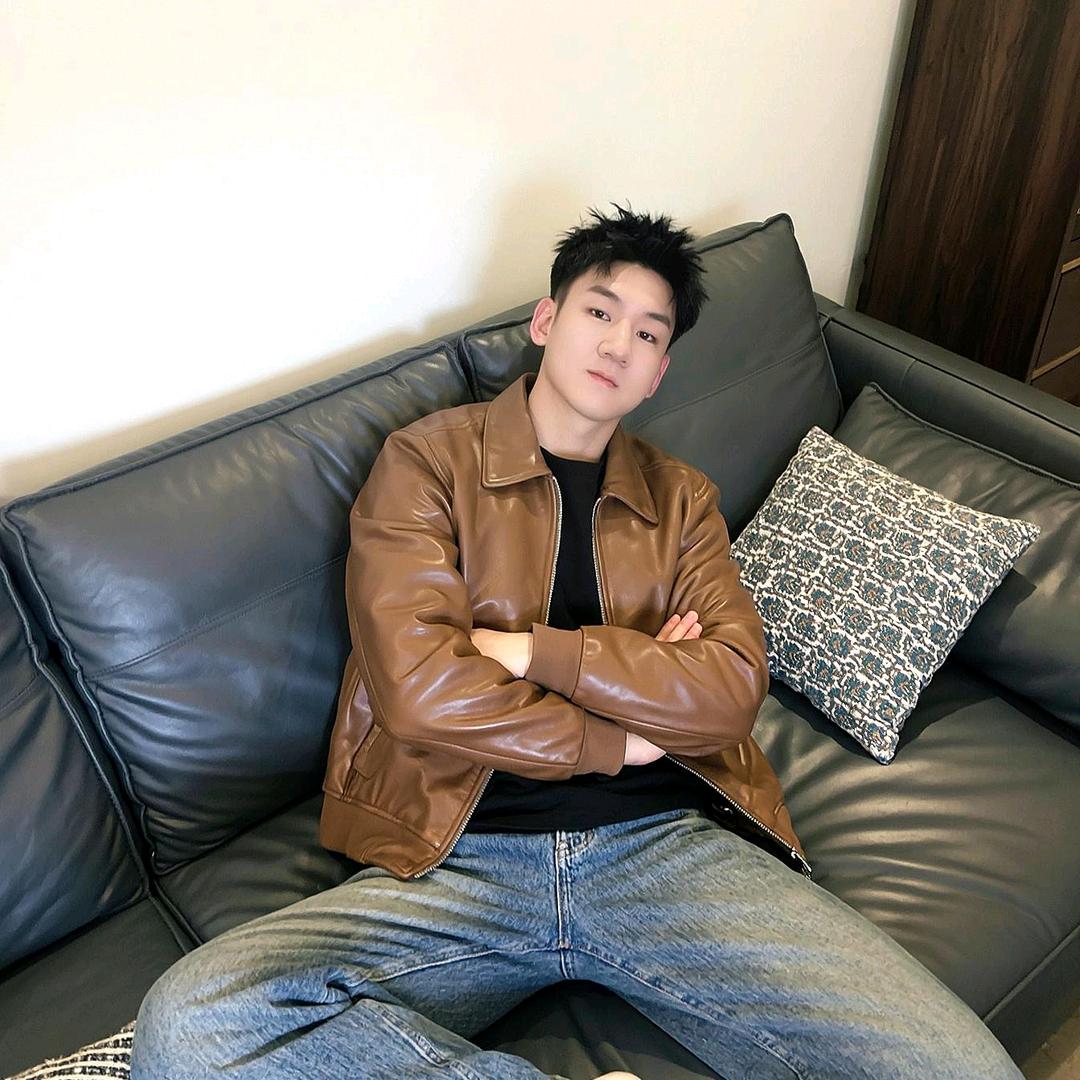 【迷彩的戎装】