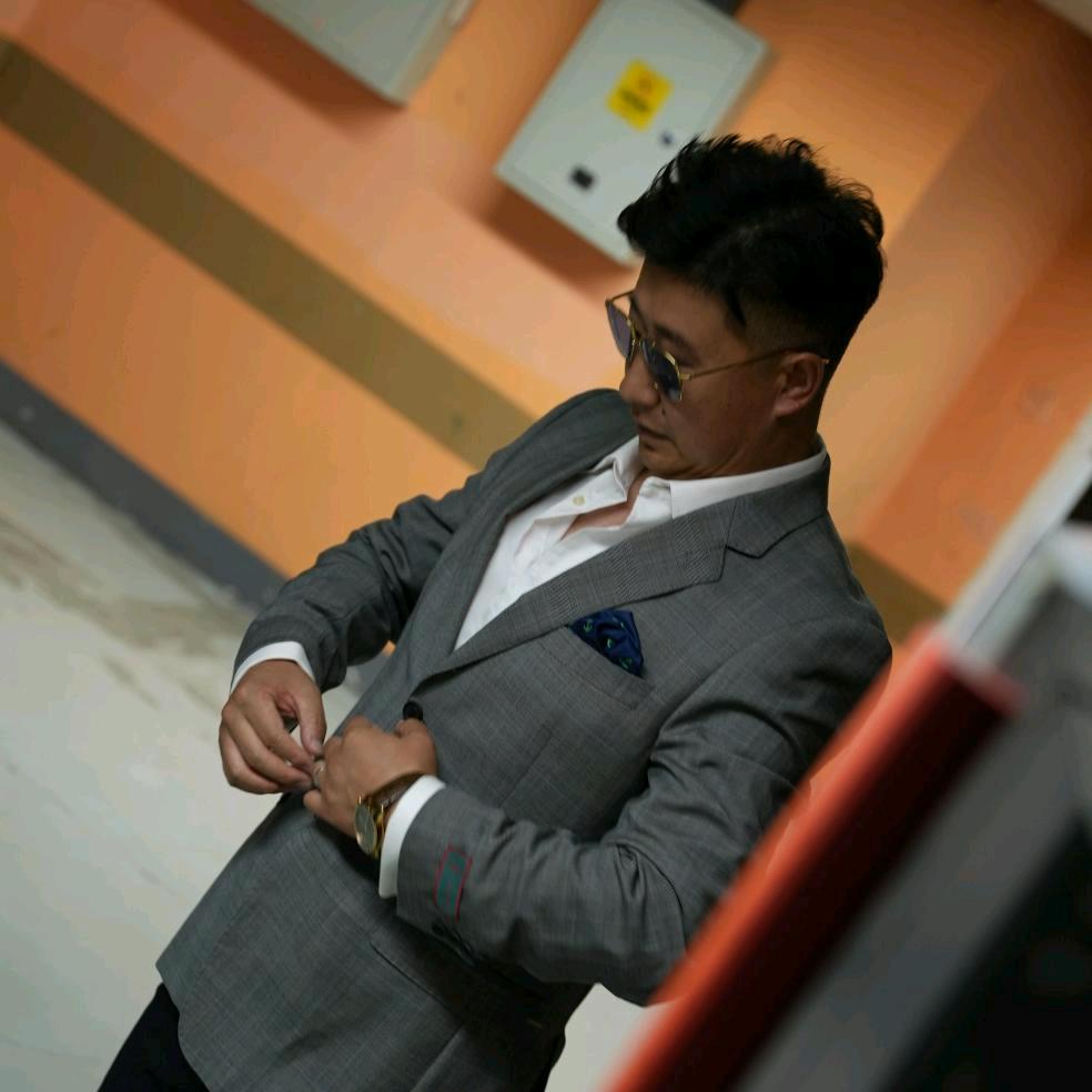 开自助照相馆的大叔